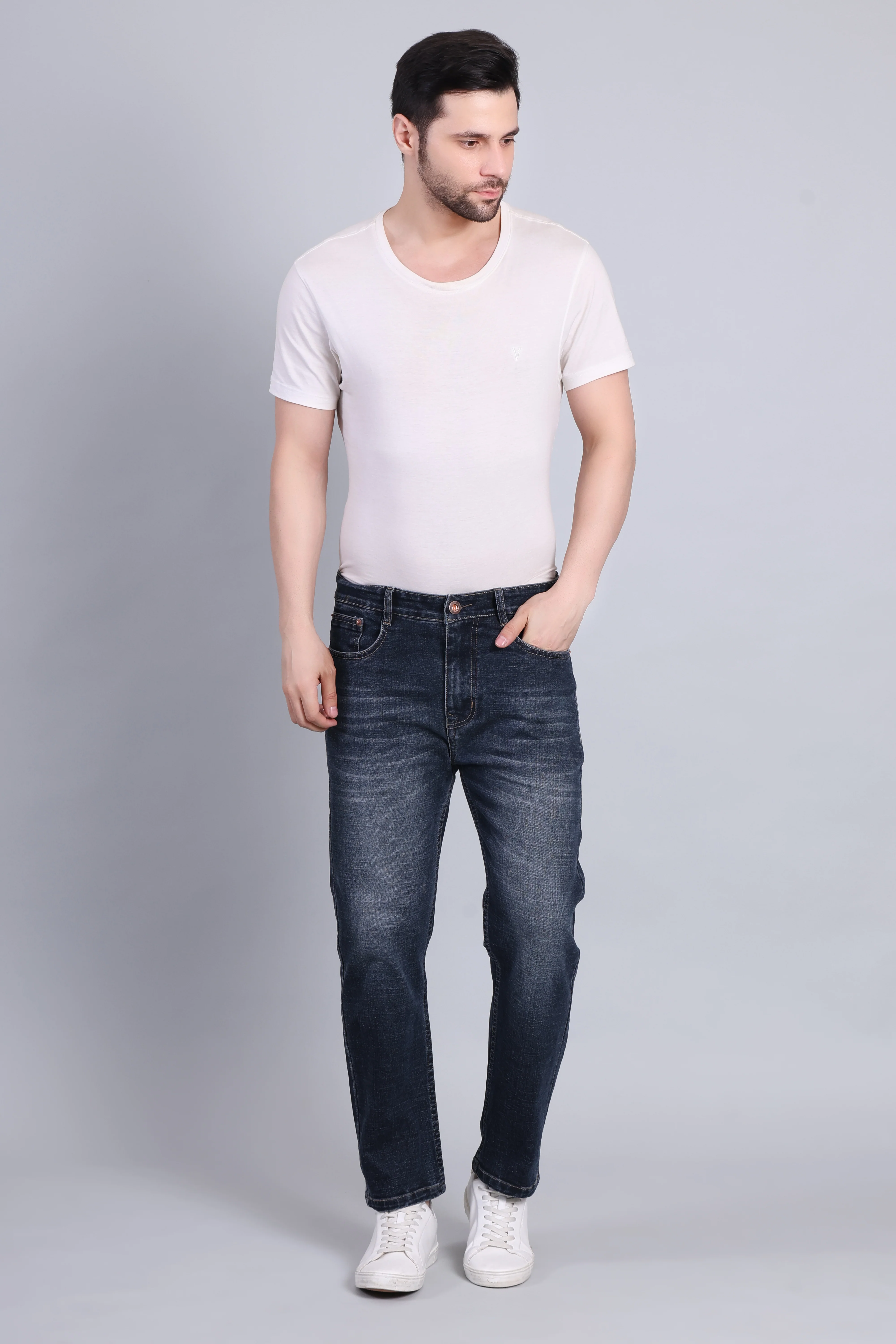 Red Boffin Men's Relaxed Fit Dark Blue Jeans - Image 4